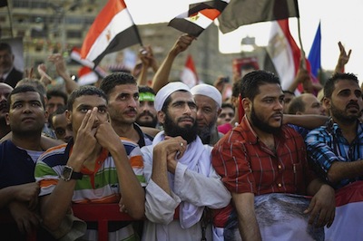 En-Egypte-la-confrerie-des-Freres-musulmans-est-en-disgrace_article_popin